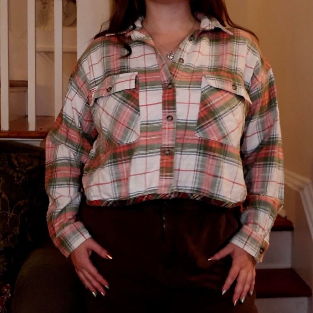 BDG Red White Green Plaid Cropped Flannel Top Small Cozy Christmas Long Sleeve